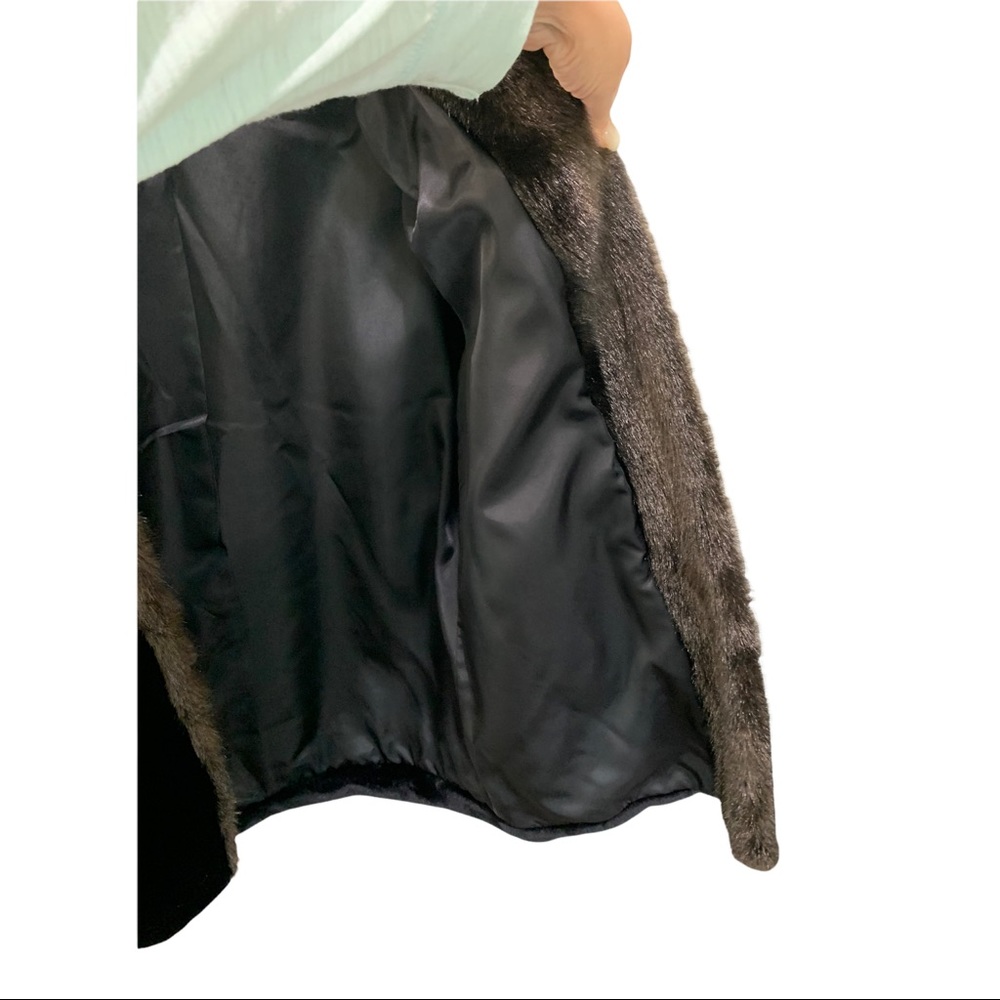 STYLE VI LTD FAUX FUR BLACK COAT WITH BROWN FAUX FUR COLLAR AND FRONT TRIM - Picture 15 of 16